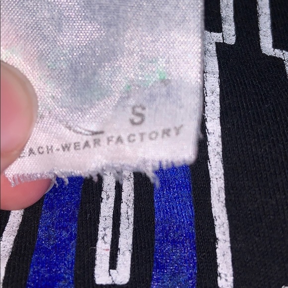 shirt - Picture 2 of 2